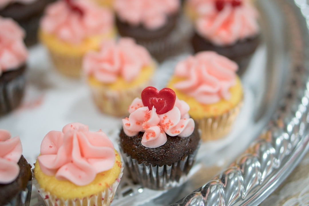 shallow-focus-photography-of-cupcakes-xzq-m5xwiw4